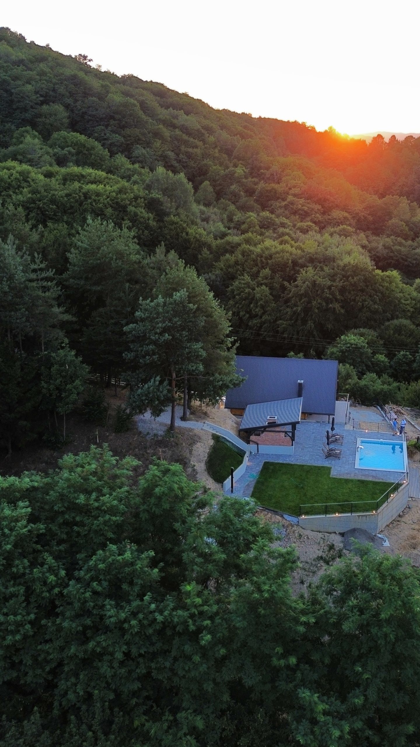 dji_fly_20250629_024526_169_1751922085671_photo_optimized